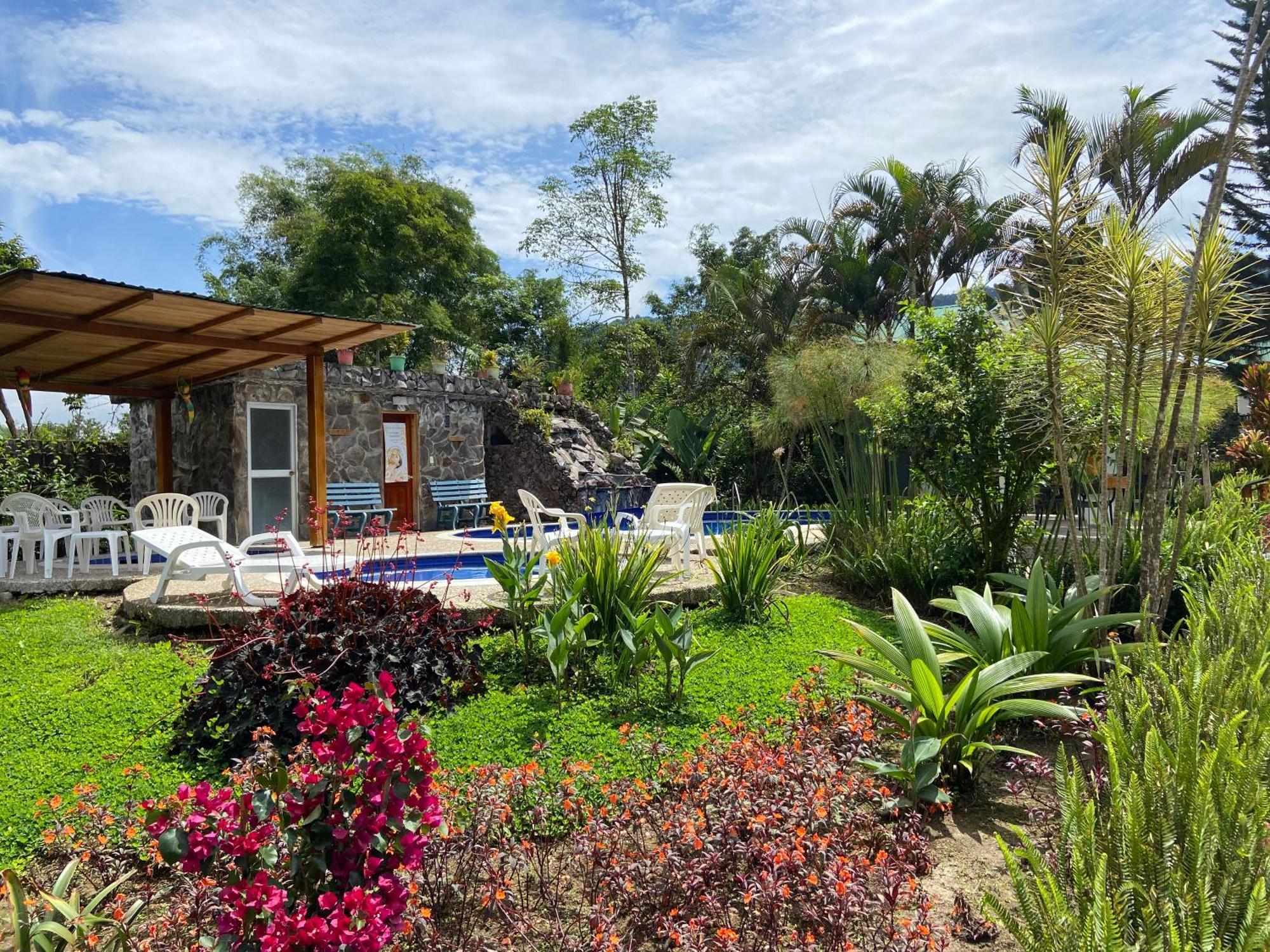 Hosteria Arasari Mindo Luaran gambar