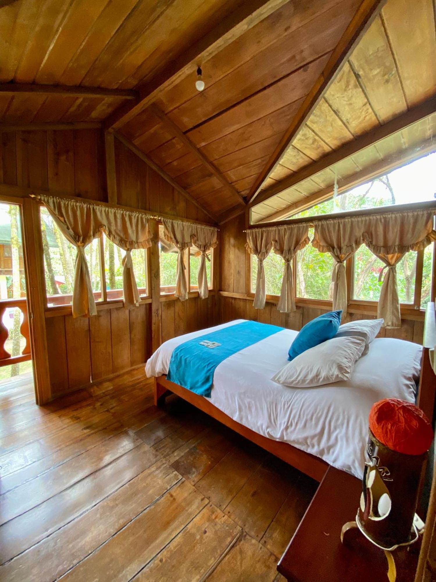 Hosteria Arasari Mindo Luaran gambar